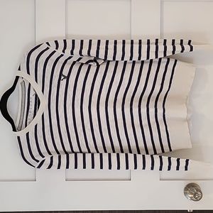 American Eagle pullover